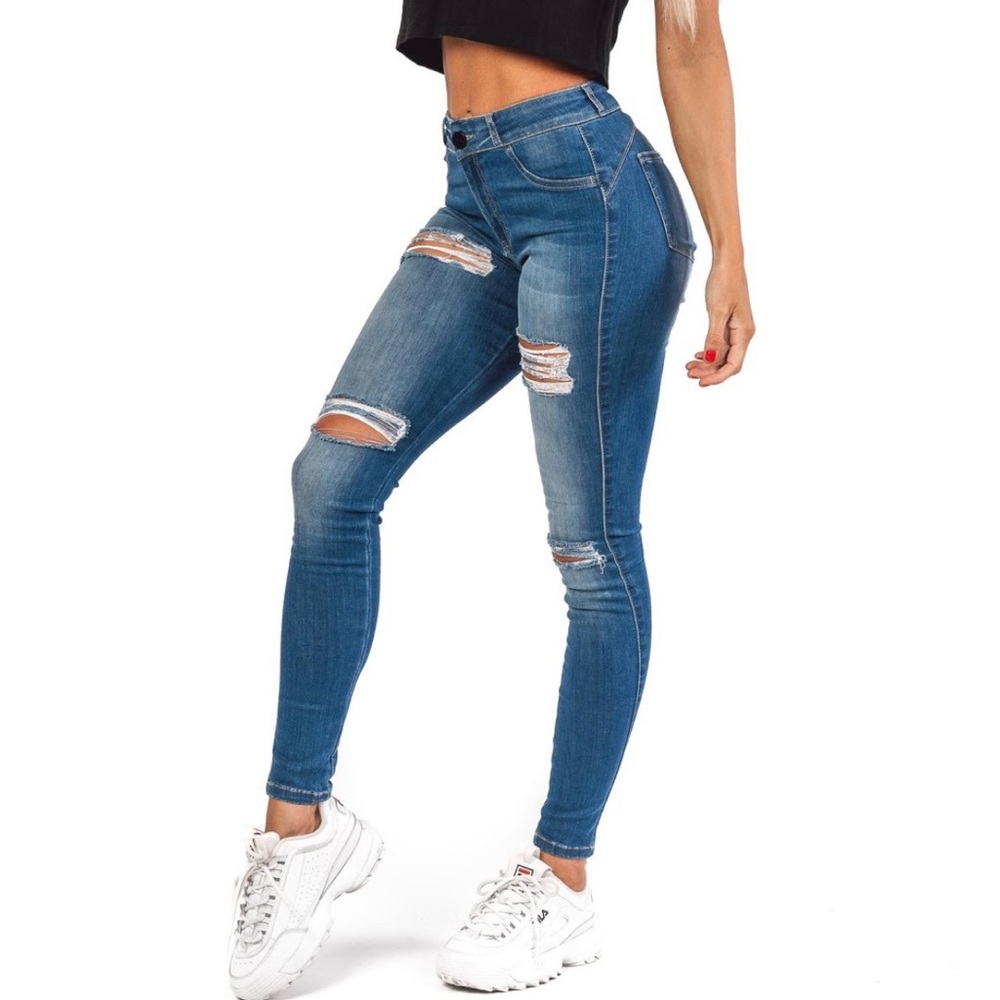 Regular Mid Waisted Ripped Jeans